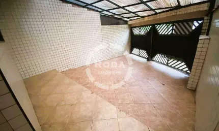 Excelente sobrado triplex a venda, localizado na vila valença em são vicente/sp na 'linha vermelha, são 182 m² de área construída!