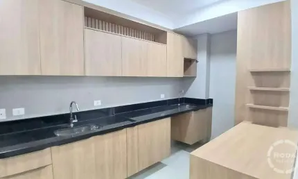 Apartamento com 2 dormitórios, Varanda Gourmet, prédio com Lazer e uma quadra da Praia, José Menino, Santos-SP.