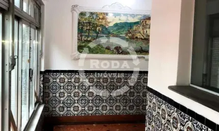 Excelente ponto comercial no Marapé a três quadras da Praia