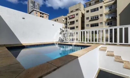 CASA de 3 dormitórios á venda no Gonzaga com área gourmet e piscina!
