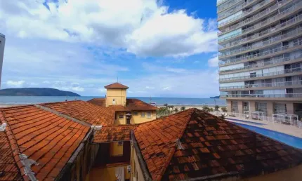 Apartamento próximo da praia a venda em Santos, localizado no bairro da Pompéia.