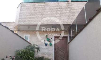 Casa duplex com 3dormitórios no bairro da Caneleira