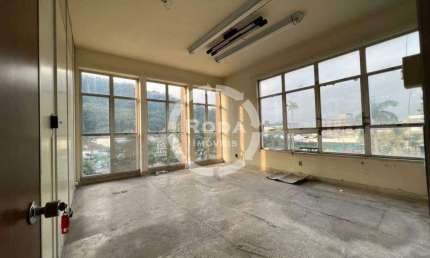 Ponto comercial para alugar na Praça Belmiro Ribeiro, --, Vila Mathias, Santos