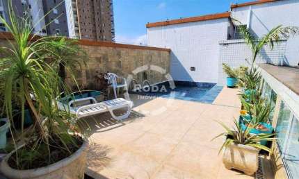 Cobertura Duplex com piscina, 3 Quartos, 4 banheiros e 2 vagas de garagem paralelas demarcadas