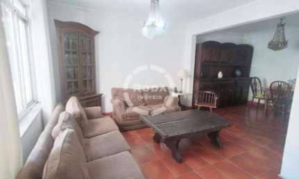 Casa tipo sobrado a venda em Santos, localizado no bairro do Boqueirão.