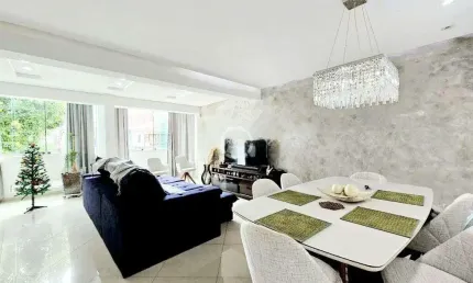 CASA COM 4 SUITES, 2 VAGAS NO BAIRRO APARECIDA EM SANTOS