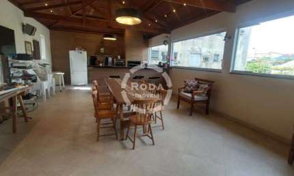 Excelente casa sobreposta alta no Bairro da Aparecida 3 dormitórios e lazer.