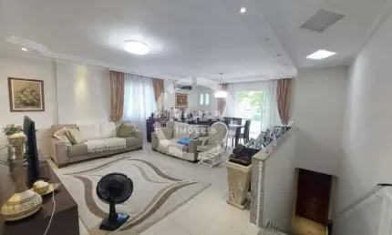 Casa Sobreposta Alta à venda, 3 quartos, 3 suítes, 2 vagas, Campo Grande - Santos/SP
