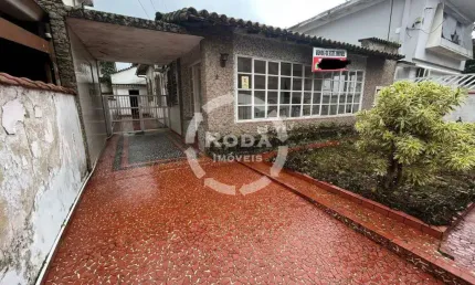 Terreno com casa para venda, Ponta da Praia, excelente localização, 275 metros.