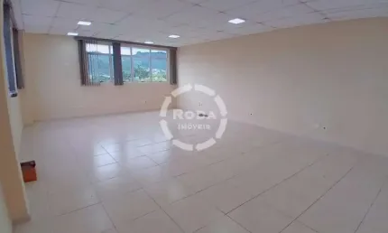 Sala comercial 58m² com 2 banheiros no bairro da vila mathias ao lado da unimed