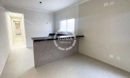 Excelente SOBREPOSTA BAIXA, 3 suites, 1 lavabo, 2 vagas e quintal a venda em Marapé.