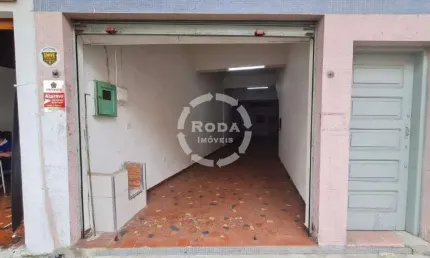 Loja Comercial espaçosa do Centro de Santos com cozinha de banheiro