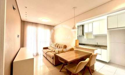 Apartamento 1 Dormitório, 1 Suíte, na Quadra da Praia no José Menino - PORTEIRA FECHADA.