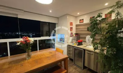 Excelente Imóvel de 3 Dormitórios, 2 vagas de garagem, Condomínio com lazer Completo, frente Mar na Ponta da Praia, Santos-SP