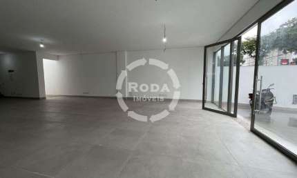 Loja nova para locação, 292m², na Vila Mathias, em Santos/SP.