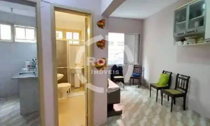 Apartamento de 1 dormitório com vista lateral para o mar