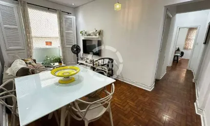 Apartamento 2 dormitórios, uma quadra da praia do boqueirão