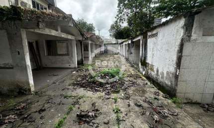 Terreno à venda na Rua Pérsio Queiroz Filho, --, Encruzilhada, Santos