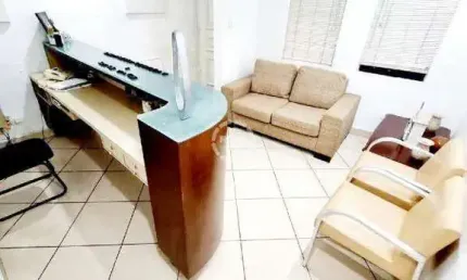 Sobrado Comercial com 13 Salas para Locação na Vila Mathias - Santos