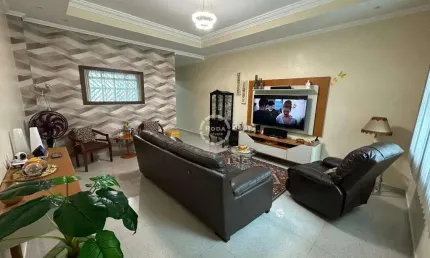Casa geminada com 3 Suítes no Embaré - Ampla Área de Lazer -