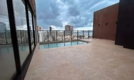 Descubra o luxo e a exclusividade de morar em uma cobertura duplex no coração do José Menino
