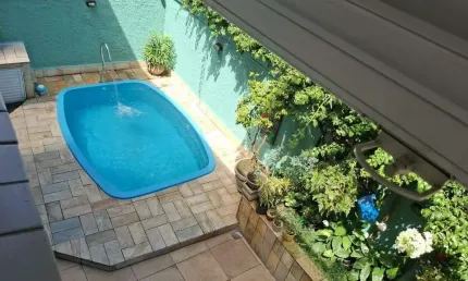 Casa Individual. 3 quartos 1 suíte + dependência completa!