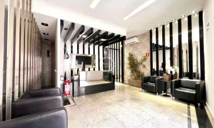 PRÉDIO COMERCIAL NA VILA MATHIAS – LOCALIZAÇÃO ESTRATÉGICA!