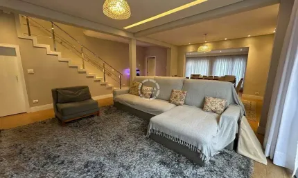 Luxuosa Casa à Venda em Santos | 4 Dormitórios sendo 3 suítes | 316,39m² - PORTEIRA FECHADA