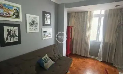 Apartamento à venda no José Menino – 1 quadra da praia!
