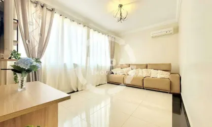 Casa Triplex com 4 Dormitórios, 2 Suítes e 2 vagas à Venda no Campo Grande – Santos/SP
