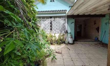 Casa ampla geminada 2 dormitório no bairro da Aparecida, Santos (SP)