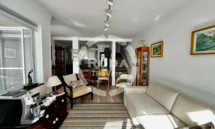 Sobrado independente à venda, todo reformado e modernizado, lindo – ponta da praia, dois quartos, 01 vaga de garagem.
