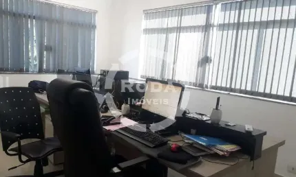 Oportunidade no Centro de Santos - Sala Comercial à Venda!