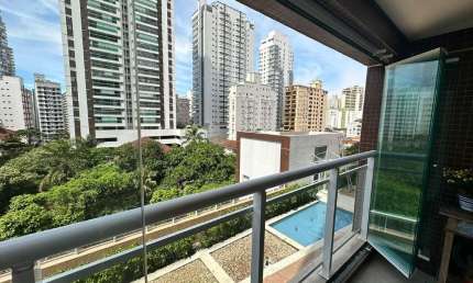 Apartamento frente com 3 dormitórios (1 Suíte) 1 vaga demarcada 2 Quadras da Praia à venda na Pompéia - Santos