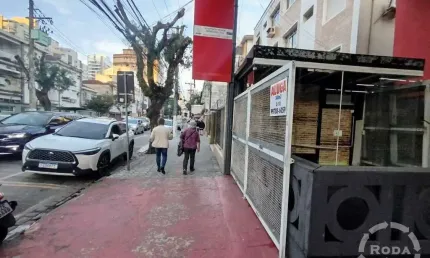 Aluguel de Loja em Santos: Ponto Estratégico 340m² no Gonzaga, ao Lado do Shopping Miramar