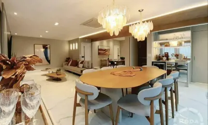 Cobertura Triplex 403 m², 4 Dorm, Piscina e academia privativas, Área Gourmet, 3 Vagas – Próxima à Praia