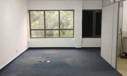 Sala Comercial para Locação – 74 m², com Recepção, 2 Salas, Copa e 2 Banheiros – Centro de Santos/SP