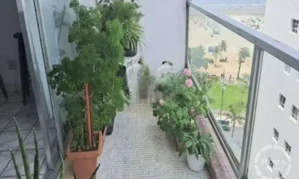 Apartamento com 90 m² e vista para o mar no gonzaga santos/sp!