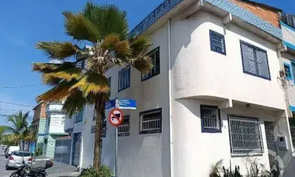 Oportunidade Incrível! Sobrado à Venda em Bairro Residencial