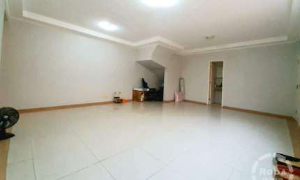 Sobreposta 209m2 / 4 dorm /piscina /edícula /churrasqueira /Vila Belmiro