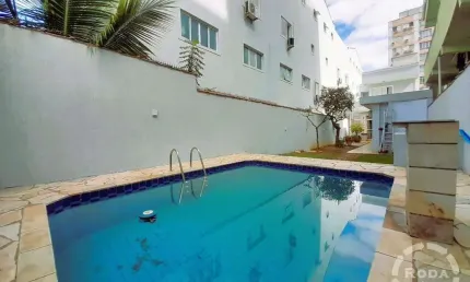 Casa (Sobrado) à venda no Marapé | 3 Suítes | Piscina | Vaga para 4 carros