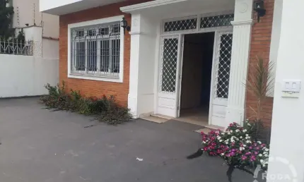 Locação comercial - sobrado isolado - ponta da praia- santos/sp