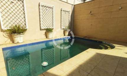 MARAVILHOSO SOBRADO A VENDA EM SANTOS, NO BOQUEIRÃO COM 3 QUARTOS, 2 SUITES, PISCINA E CHURRASQUEIRA