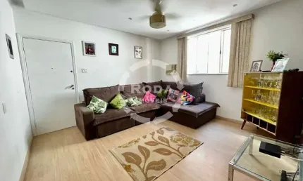 Apartamento no bairro embaré, excelente localização, duas quadras da praia.