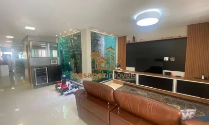 Sobrado à Venda com 225m² e 3 Suítes, 4 Vagas e Piscina Privativa