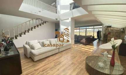 Sobrado à Venda com 350m,² com 4 Suítes , Piscina e Churrasqueira
