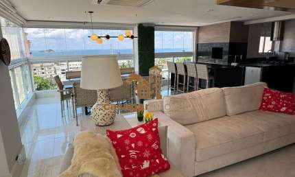 Apartamento Duplex à Venda na Enseada, 3 Suítes com 151m² e Lazer