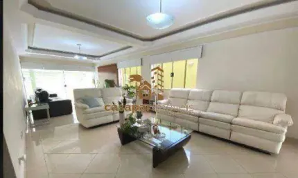 Sobrado de Alto Padrão à Venda 347m², com 4 Dormitórios e 6 Vagas