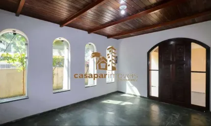 Sobrado à venda com 230m² e vago, no bairro nova gerti com 4 vagas