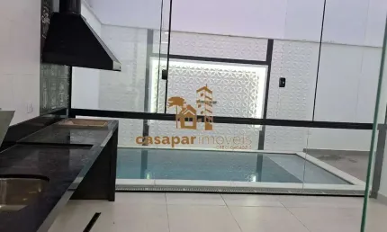 Casa à venda com 160m², 3 dormitórios e piscina em peruíbe